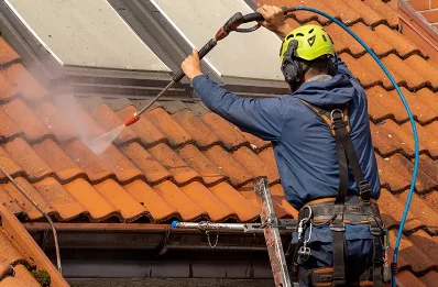 Démoussage et hydrofuge de toiture à Mouy